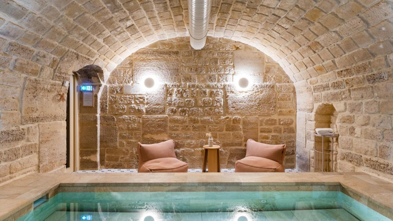 Single Room Sauna Access
