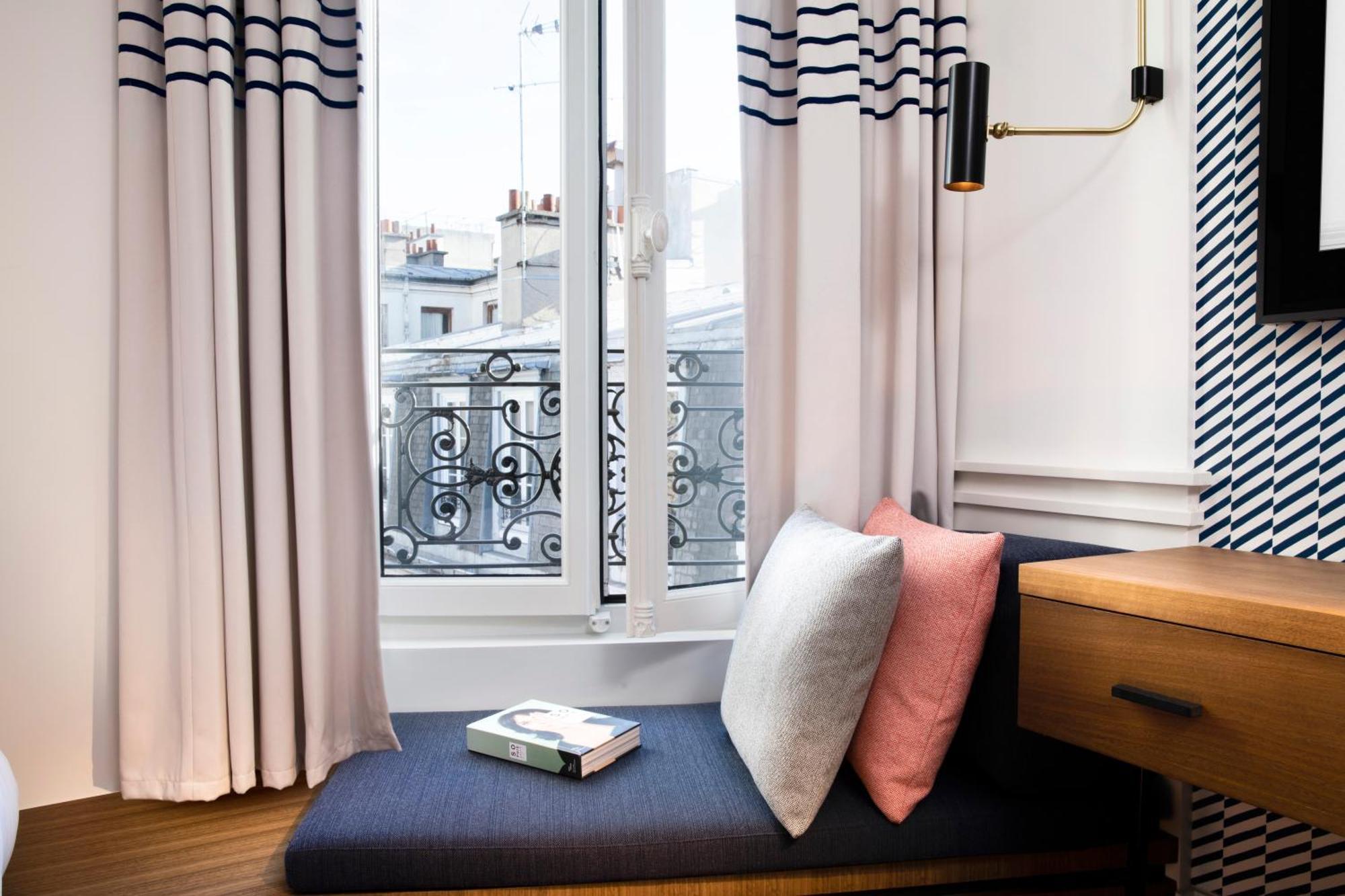 Petite Marinière Room